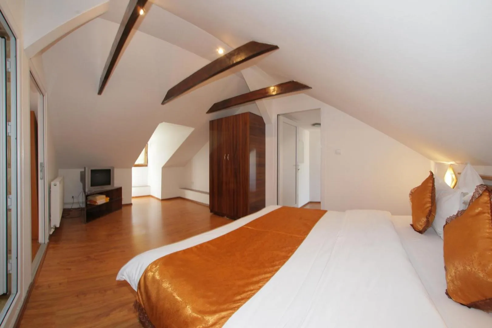 Apartament cu 2 camere