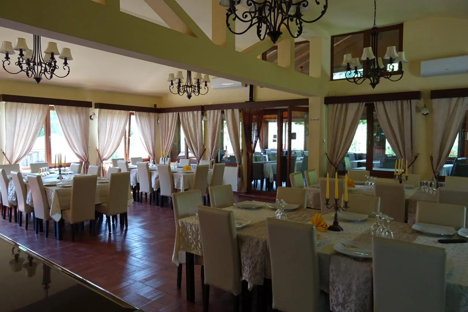 Restaurantul La Johnny