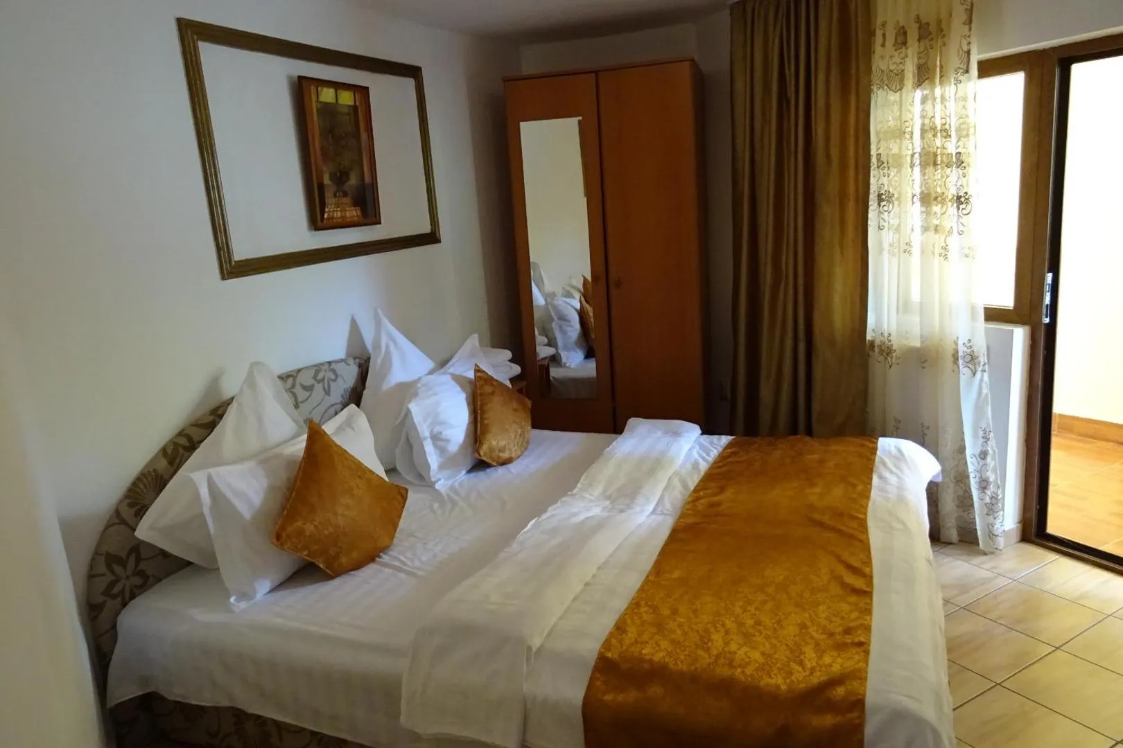 Apartament cu 3 camere – fotografia 6